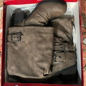 Carlos Knee High Boots